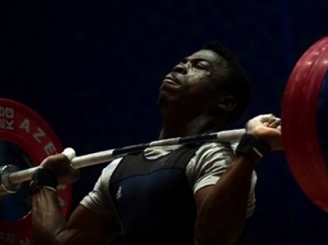 На Исламских играх штангист перекрестился после удачной попытки