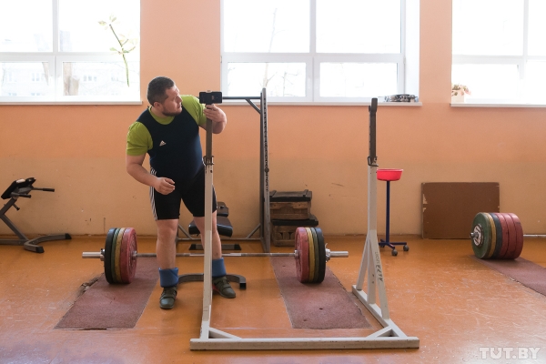 "Бывало, просил уборщиц снимать меня". Как олимпийский чемпион Арямнов стал блогером на YouTube