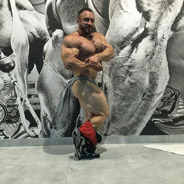 Олег Крывый набирает мускулатуру