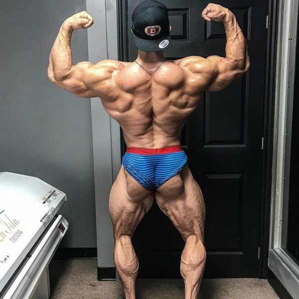 Риган Граймс делает последние штрихи