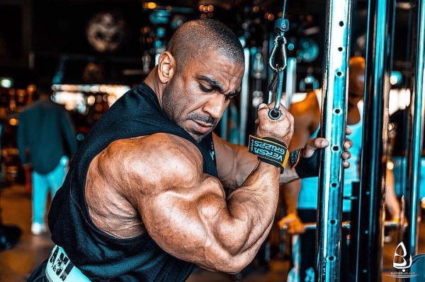 Ахмад Ашканани - главный соперник чемпиона в 212 lb